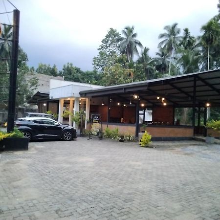 Miridiya Resort Yatiyantota Bagian luar foto