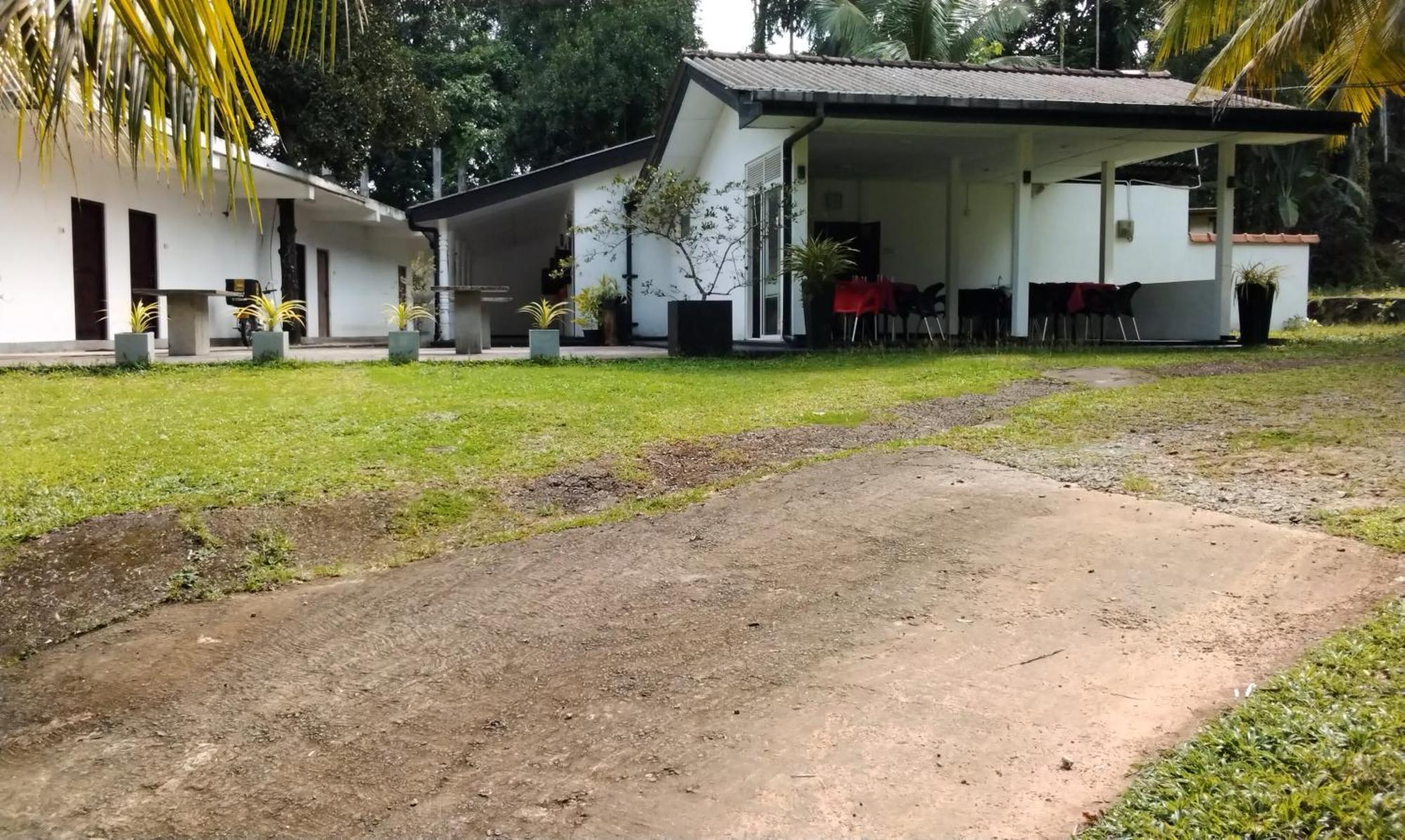 Miridiya Resort Yatiyantota Bagian luar foto