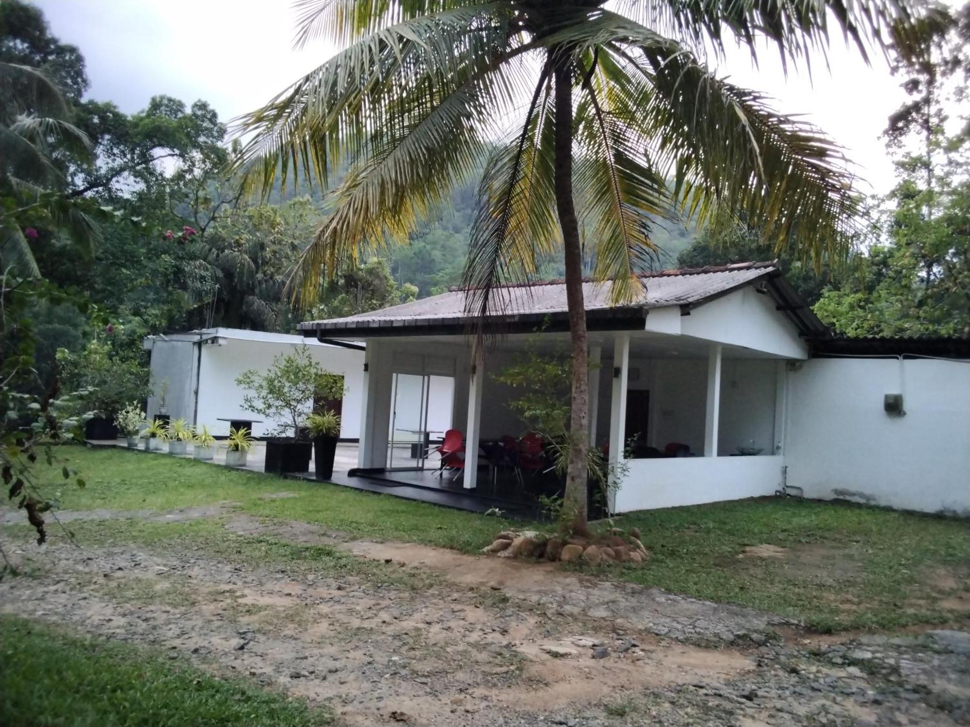 Miridiya Resort Yatiyantota Bagian luar foto